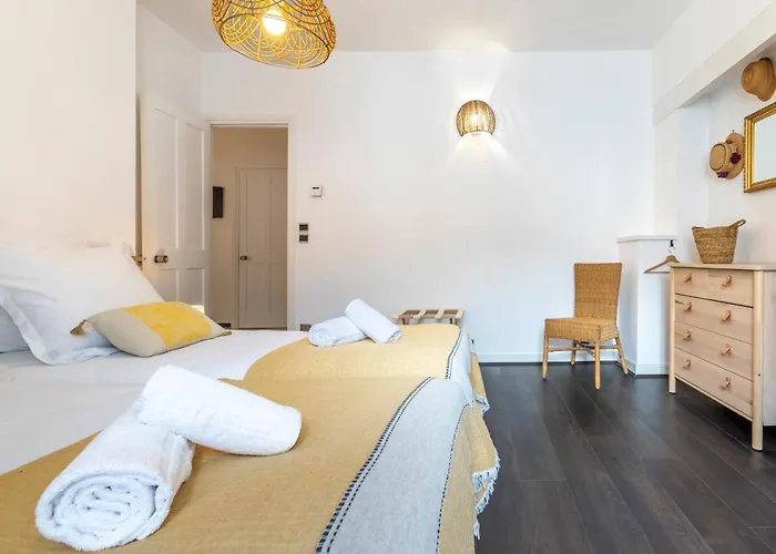 Design, Grand Et Confortable - Ty Gwellan